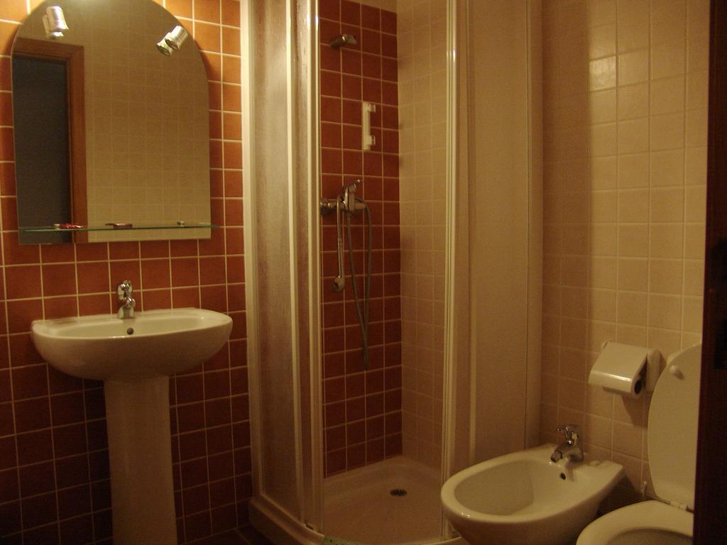 Hostal A Deolinda Santiago do Cacém Habitación foto